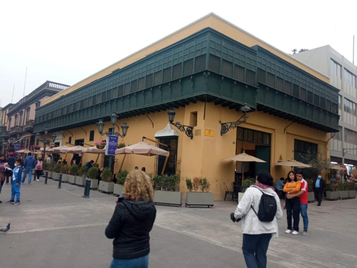 Main Square Apartment Lima Bagian luar foto