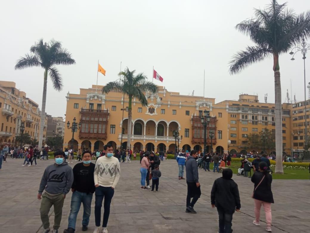 Main Square Apartment Lima Bagian luar foto