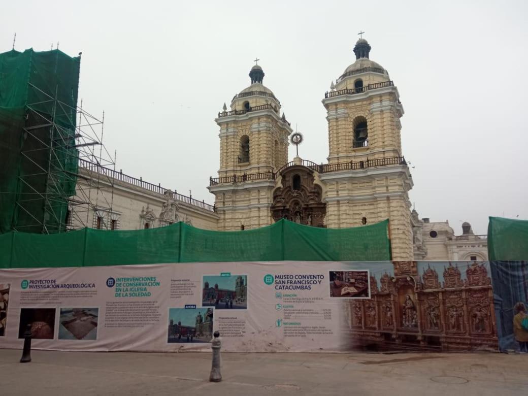 Main Square Apartment Lima Bagian luar foto